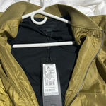 Jack & jones Evian nylon jacket women’s size L nwt olive color bomber? Green Size L Photo 2