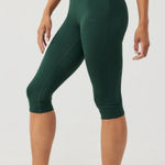 Outdoor Voices NWT Green Sculpt Kneecap Legging Photo 0