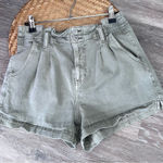 American Eagle  highest rise mom shorts green‎ Photo 0