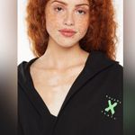 Savage X Fenty Women’s Forever Savage Short Hooded Robe Black/Green M/L Black Size undefined Photo 4