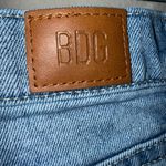 BDG Light Blue Non Distressed Medium Wash “Girlfriend High-Rise Cropped” size 27 Photo 7