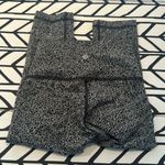 Lululemon  Wunder Under High Rise 1/2 Tight in size 2 Luon Crackle Black White Photo 3