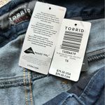 Torrid  Premium Jegging with Hem Zip Size 16R Photo 5