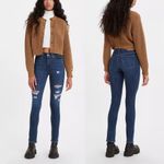Levi's 311 SHAPING SKINNY WOMEN'S JEANS - Medium Wash Sz W31 x L30 Photo 0