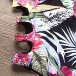 Bloom Muse Multicolored Floral One Photo 4