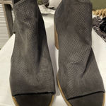 Abound  Womens Tan Perforated Back Zip Peep Toe Block Heel Ankle Booties Size 8 M Photo 0