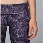 Lululemon Wunder Under leggings Color: Ricky Road Gusto Blue Bumble Berry 4 EUC Photo 3
