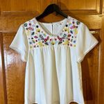 Blu Pepper  Cream Textured Flutter Sleeve Embroidered W/Button & Keyhole Lg-EUC Photo 0