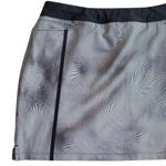 Adidas  Women’s Golf Tennis Skort Size L Striped Pull On Pockets Black White Photo 6