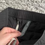 Vuori  grey hiking cargo joggers size XSmall Photo 3