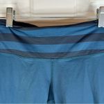 Lululemon Cropped Leggings with Ruched Bottoms Size 4 Pocket in Back Stretch Photo 3