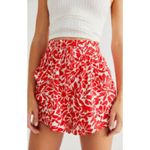 Free People  Red & White Linen Blend Boho Floral Emma Patch Pocket Shorts Size‎ Photo 1