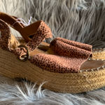 Universal Threads Universal Thread Leopard Print platform sandals Photo 0