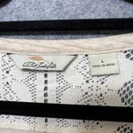 Bob Timberlake  Lace Shoulder V-Neck Knit Top Beige Short Sleeve Tee Women's L‎ Photo 1