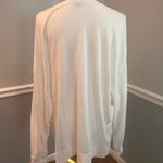 Pj Harlow Taylor French Terry Crew Neck Sweatshirt
Color: Pearl
Size: L Photo 2