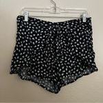 & Other Stories & Other Stories Tie Front Floral Shorts Size: 8 Photo 0