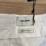 St. John NWT  Blounc Shorts High Waisted Knit White 11” Inch Knee Length Size 6 Photo 1