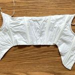 Princess Polly  Bandeau.  Size 0.  Fastens in front. Photo 4