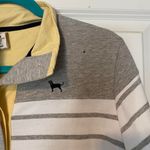 Black Dog Gray Pullover Photo 2