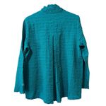 Habitat Clothes to Live In Women Crinkle Top Size Medium Buttons Stretch Artsy Photo 1