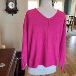 Vince Camuto Bright Pink Lightweight Sweater V Neck Womens Small Oversized Photo 4