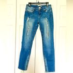 No Boundaries  Women's Blue Distressed Straight Leg Jeans Size 9 Photo 1