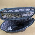 Lug Dolly Butterfly Cosmetic Travel Bag Insulated Case Organizer Makeup Pouch Gray Photo 6