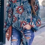 VICI  Floral Top Sz Lg Photo 1