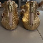 Kenneth Cole  Reaction Gold Strappy Flat Gladiator Sandals Size 8 Photo 5