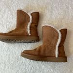 UGG $200  W Classic‎ Short Fluff High-Low Size 7 Photo 1