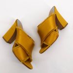 Dolce Vita Block Heel Sandals 9.5 Henry Raw Fringe Saffron Satin Mules Gold Photo 3