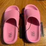 No Boundaries Pink pillow slides Photo 1