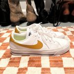 Nike  Court Legacy Women’s Sneakers Photo 3