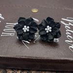 Cute Oversized Black Faux Pearl Flower Stud Earrings Photo 2