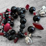 Handmade Horror Movie themed bracelet stretchy stackable charm bracelet black red Photo 3