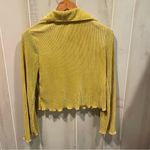 Cute golden mustard crinkle rib flare sleeve scallop hem crop button front top Gold Photo 7