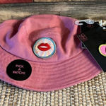 No Boundaries  Pink Bucket‎ Hat With Patches Photo 0
