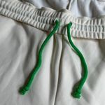 Fabletics : White Joggers Photo 3