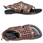 Donald Pliner Copper Metallic Leather Flexible Sole Shoe Sandal New NWT $245 Gold Size 7 Photo 1