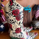 Nomad  rose and skulls rain cowboy boots sz 8 women’s Photo 3