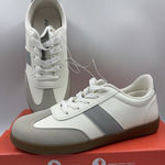 New J Sport Cecily Women’s Sneaker Suede White/Grey Low Top Shoes Size 8 US White Photo 0