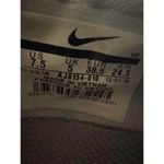 Nike elite TR women's sneakers grey and white size 7.5 Photo 6