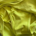 Lululemon hotty hot 2.5” high rise electric lemon lined shorts Sz 6 Rare Photo 10