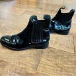 Daryl K Women’s Patent Leather Chelsea Boots Black Size 8 EUC Photo 2