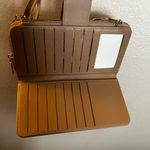 Elegant Tan Crossbody Bag Photo 3