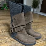 Sorel  boots sz 6 Photo 0