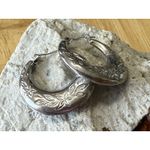 Sterling Silver 1" Drop Etched Pierced Wire Hollow Hoops Earrings EUC‎ Photo 1