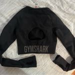 Gymshark  Adapt black long sleeve cropped athletic shirt size small Photo 3