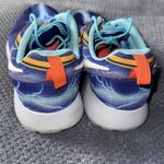 Nike  Roshe One Print Lightning Sneakers Youth 6.5Y Women’s 8 Blue Multi‎ Color Photo 4