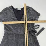 Gilli Dress Womens Medium Gray Plaid Wrap Short Sleeve Tie Waist Made USA Photo 4